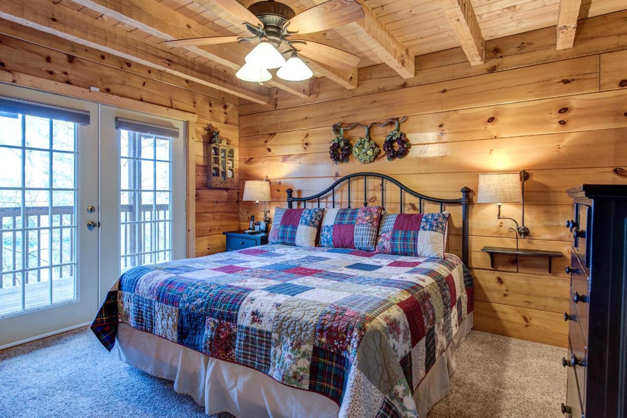 Lazy Cub Lodge, 3 Bedrooms, Pool Table, Hot Tub, WiFi, Sleeps 10 Pigeon Forge Buitenkant foto