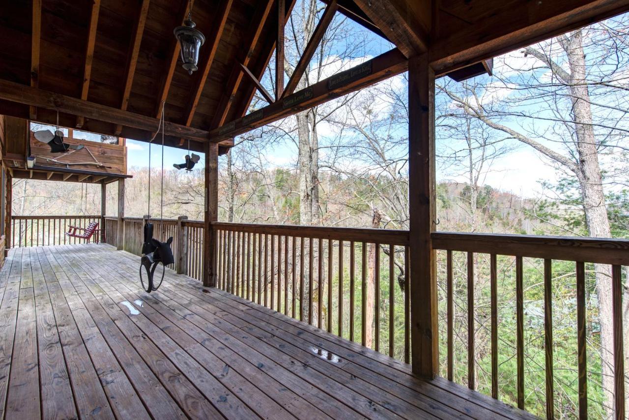 Lazy Cub Lodge, 3 Bedrooms, Pool Table, Hot Tub, WiFi, Sleeps 10 Pigeon Forge Buitenkant foto