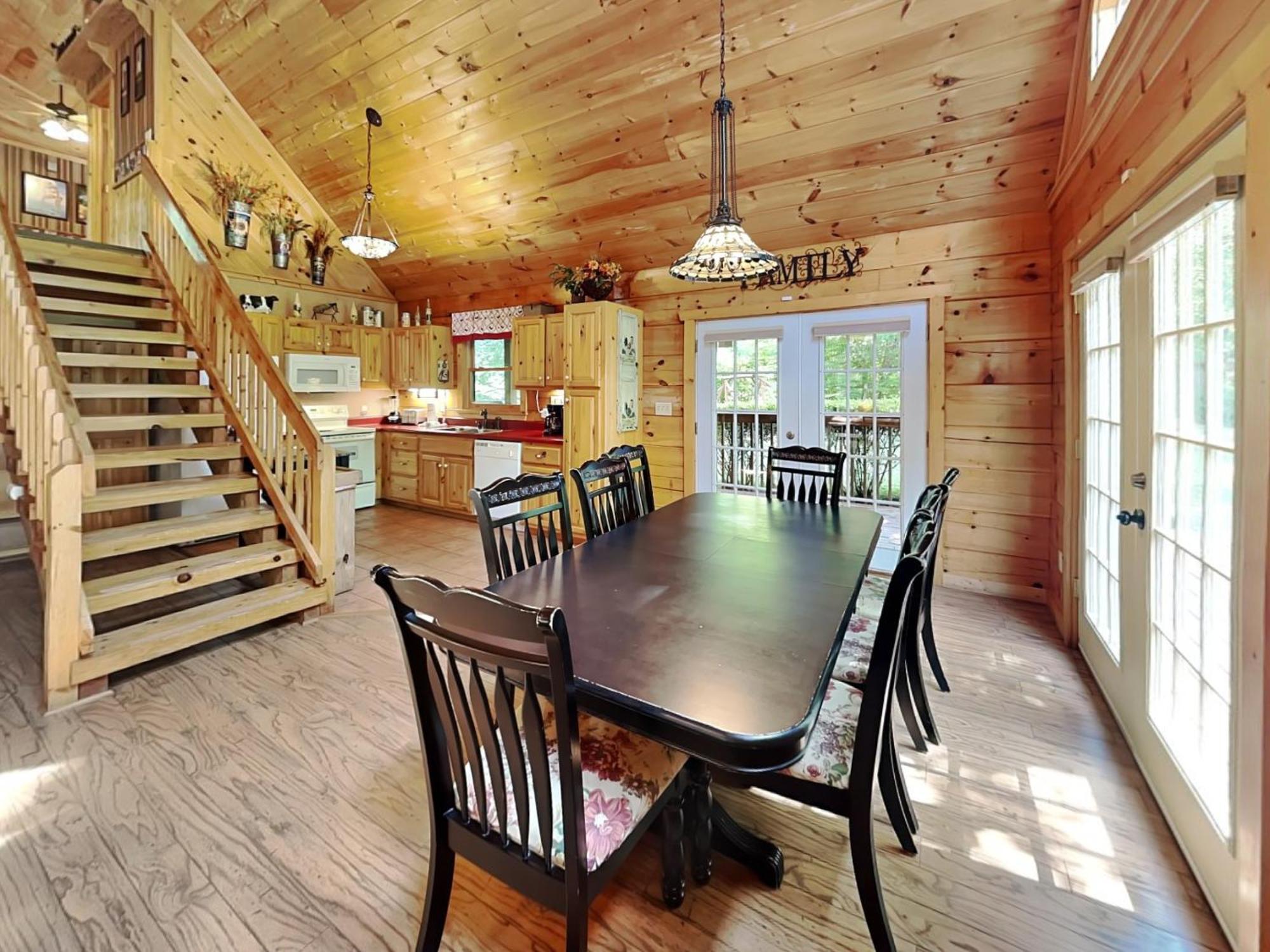 Lazy Cub Lodge, 3 Bedrooms, Pool Table, Hot Tub, WiFi, Sleeps 10 Pigeon Forge Buitenkant foto