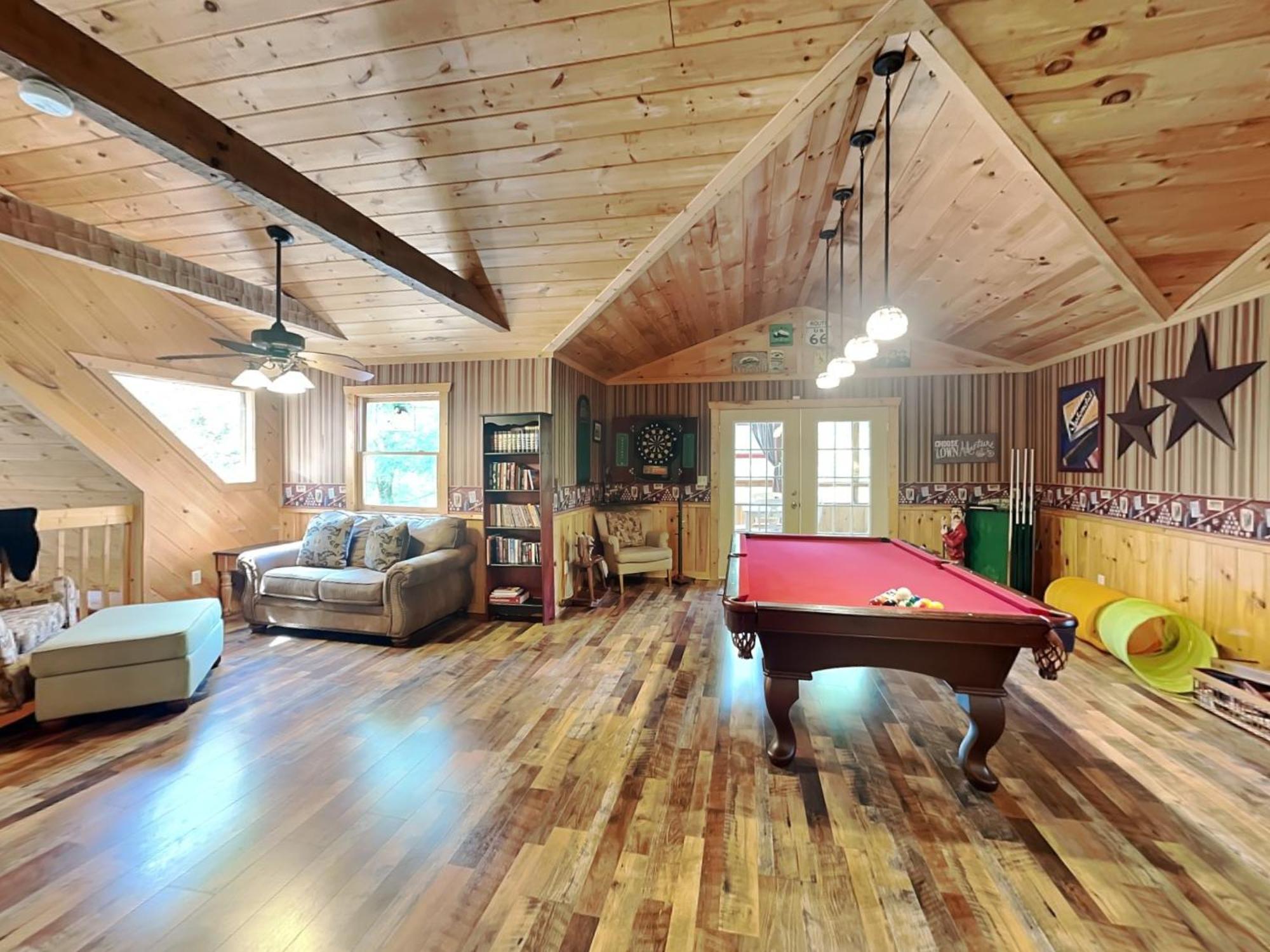 Lazy Cub Lodge, 3 Bedrooms, Pool Table, Hot Tub, WiFi, Sleeps 10 Pigeon Forge Buitenkant foto